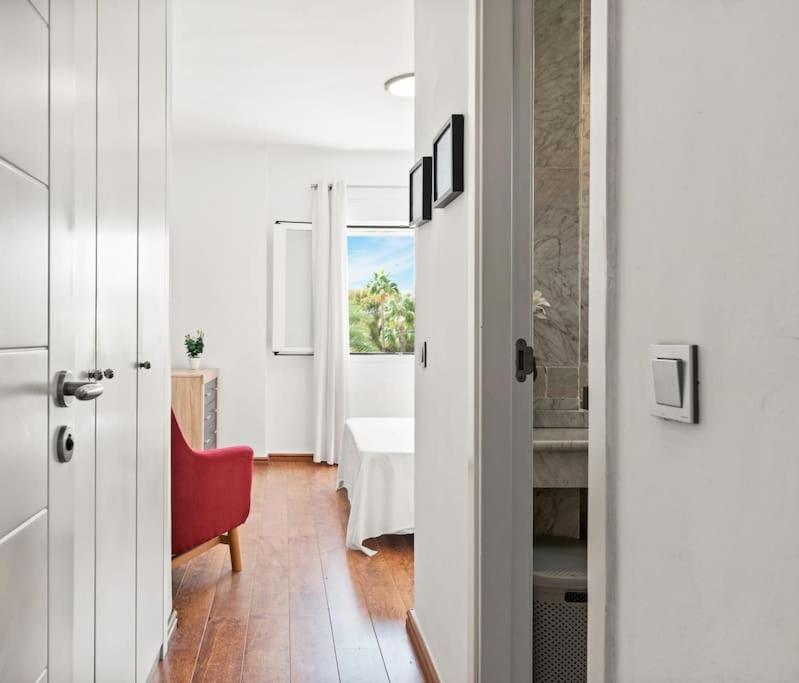 Apartment Gorgeous 3 Bedroom With Sea Views, Pool *
