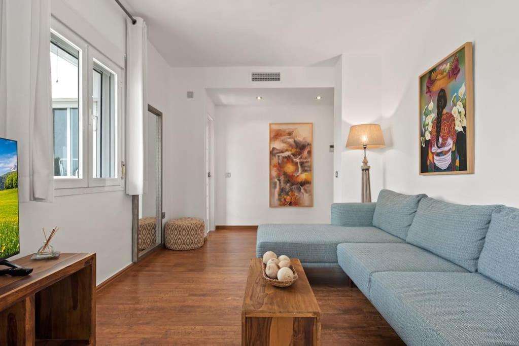 Gorgeous 3 Bedroom With Sea Views, Pool *