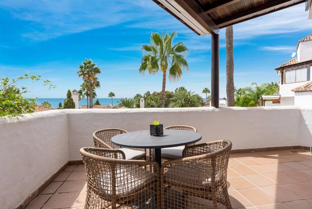 Gorgeous 3 Bedroom With Sea Views, Pool Apartment Marbella