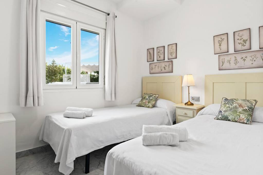 Apartment Gorgeous 3 Bedroom With Sea Views, Pool *