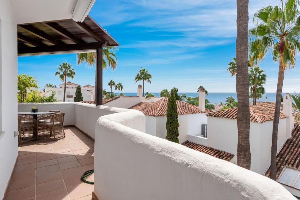 Gorgeous 3 Bedroom With Sea Views, Pool