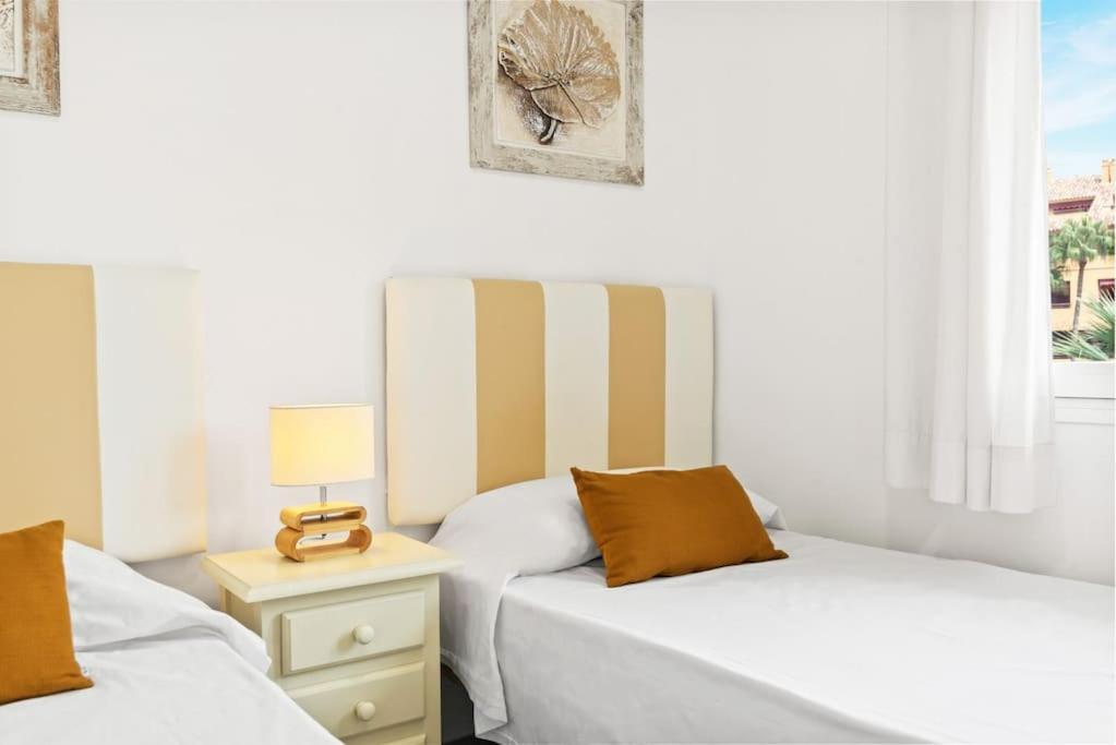 Apartment Gorgeous 3 Bedroom With Sea Views, Pool Marbella